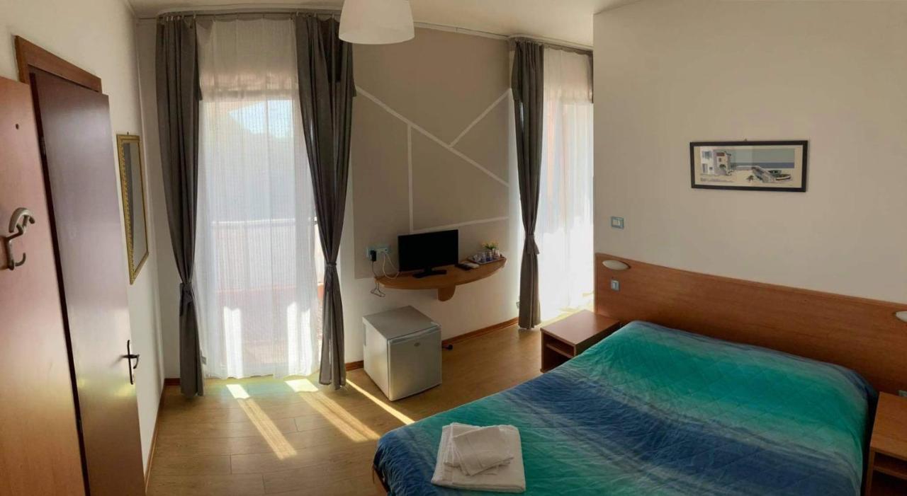 Albergo Al Sole グラード エクステリア 写真